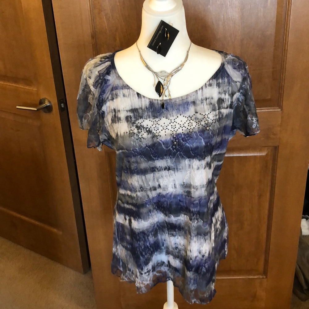 Blue/Gray Women’s Layered Short Sleeve Top